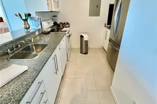 275 NE 18th St, Miami, FL 33132 - Photo 12