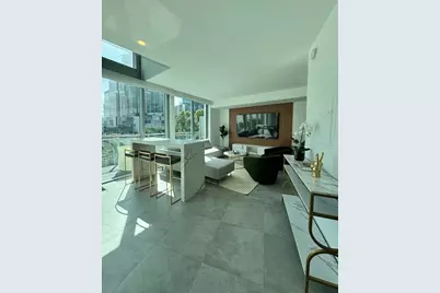 92 SW 3rd St #510, Miami, FL 33130 - Photo 2