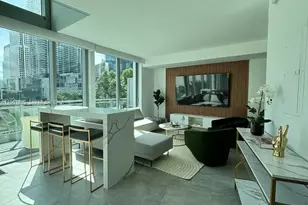 92 SW 3rd St, Miami, FL 33130 - Photo 2