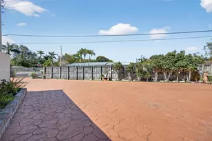 9401 SW 97th Ave, Miami, FL 33176 - Photo 6