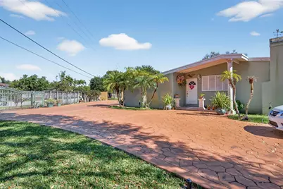 9401 SW 97th Ave, Miami, FL 33176 - Photo 2