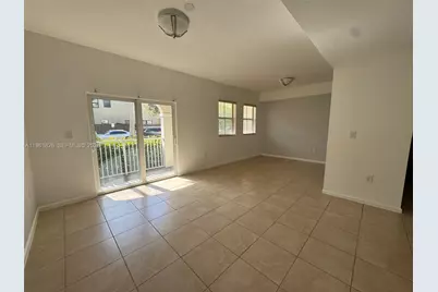 11601 NW 89th St #106, Doral, FL 33178 - Photo 8