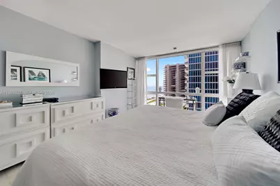 6801 Collins Ave #1110 (Door 1106), Miami Beach, FL 33141 - Photo 16