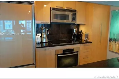 6801 Collins Ave #1110 (Door 1106), Miami Beach, FL 33141 - Photo 8