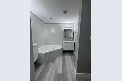 9725 NW 52nd St #114, Doral, FL 33178 - Photo 8