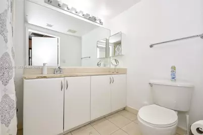 1750 N Bayshore Dr #1211, Miami, FL 33132 - Photo 14