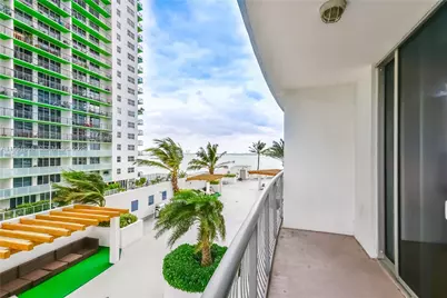 1750 N Bayshore Dr #1211, Miami, FL 33132 - Photo 18