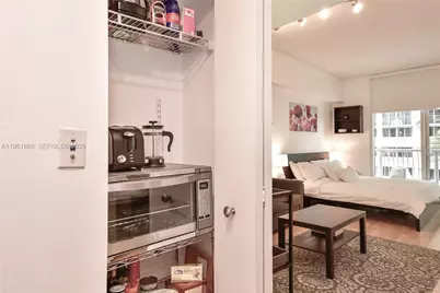 1750 N Bayshore Dr #1211, Miami, FL 33132 - Photo 32