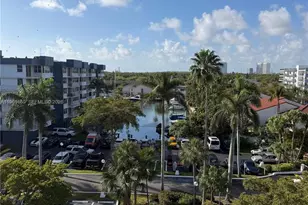 16546 NE 26th Ave, North Miami Beach, FL 33160 - Photo 8