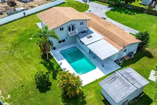 19450 SW 125th Ave, Miami, FL 33177 - Photo 4