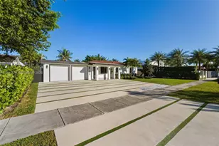 2825 SW 79th Ct, Miami, FL 33155 - Photo 2