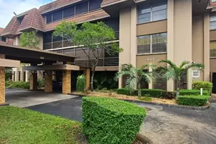 665 NE 195th St, Miami, FL 33179 - Photo 1