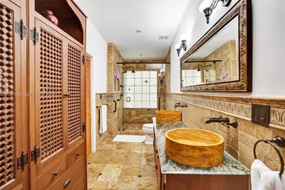 1247 NE 101st St, Miami Shores, FL 33138 - Photo 44