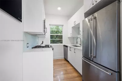 935 10th St #3, Miami Beach, FL 33139 - Photo 6