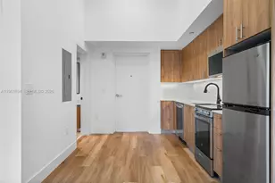 650 SW 1st St, Miami, FL 33130 - Photo 4