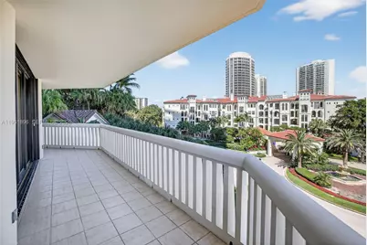2000 Island Blvd #401, Aventura, FL 33160 - Photo 30