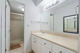 2016 Bay Dr, Miami Beach, FL 33141 - Photo 26