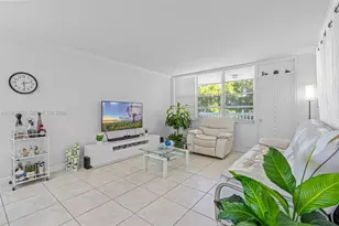 2016 Bay Dr, Miami Beach, FL 33141 - Photo 10