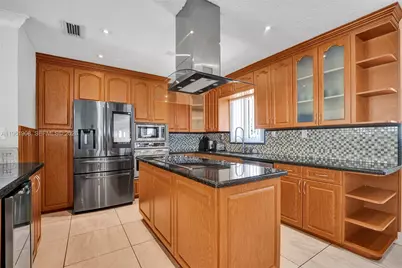 19102 NW 33rd Pl #19102, Miami Gardens, FL 33056 - Photo 8