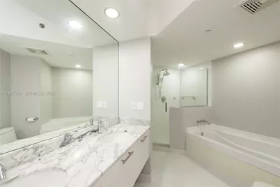 55 SE 6 St #1207, Miami, FL 33131 - Photo 20