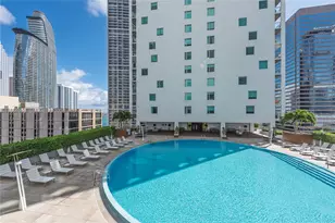 55 SE 6th St, Miami, FL 33131 - Photo 32