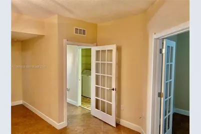 11115 W Okeechobee Rd #109, Hialeah Gardens, FL 33018 - Photo 10