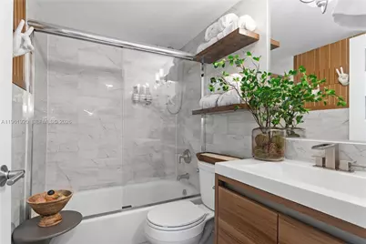 770 Claughton Island Dr #1705, Miami, FL 33131 - Photo 10