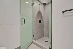 121 NE 5th St, Miami, FL 33132 - Photo 8