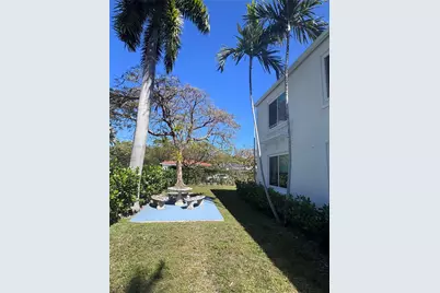 2855 Royal Palm Ave #3, Miami Beach, FL 33140 - Photo 12