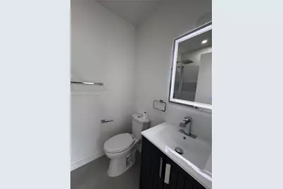 2855 Royal Palm Ave #3, Miami Beach, FL 33140 - Photo 10