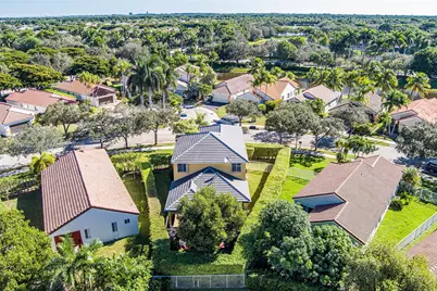 1280 Majesty Ter, Weston, FL 33327 - Photo 54