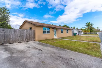 14943 SW 302 Ter, Homestead, FL 33033 - Photo 2