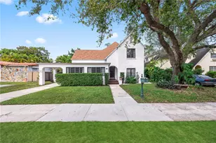 813 NE 81st St, Miami, FL 33138 - Photo 2