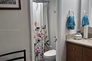 1300 St Charles Pl, Pembroke Pines, FL 33026 - Photo 10