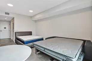 121 NE 5th St, Miami, FL 33132 - Photo 26