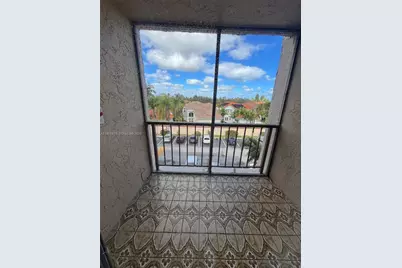 2001 Atlantic Shores Blvd #409, Hallandale Beach, FL 33009 - Photo 16