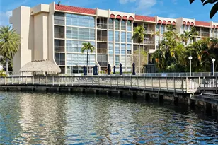 2001 Atlantic Shores Blvd, Hallandale Beach, FL 33009 - Photo 2
