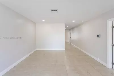 3241 NE 17th Ave #S, Oakland Park, FL 33334 - Photo 8