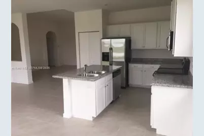 11842 SW 253rd Ter, Homestead, FL 33032 - Photo 4