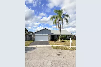 9425 NW 46th St, Sunrise, FL 33351 - Photo 2