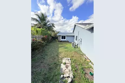 9425 NW 46th St, Sunrise, FL 33351 - Photo 62