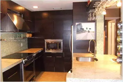 2642 NW 33rd St #1905, Oakland Park, FL 33309 - Photo 1