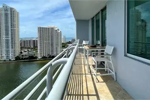 335 S Biscayne Blvd, Miami, FL 33131 - Photo 2