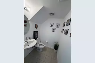 60 SW 13th St #1107, Miami, FL 33130 - Photo 8