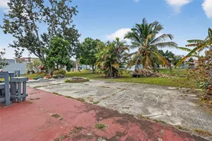 16832 NW 52nd Ave, Miami Gardens, FL 33055 - Photo 32