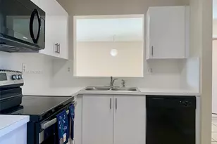 15701 SW 137th Ave, Miami, FL 33177 - Photo 4