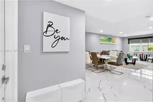 410 SE 2nd St, Hallandale Beach, FL 33009 - Photo 2