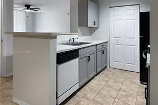 11133 SW 8th St, Pembroke Pines, FL 33025 - Photo 4