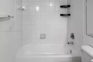 11133 SW 8th St, Pembroke Pines, FL 33025 - Photo 16