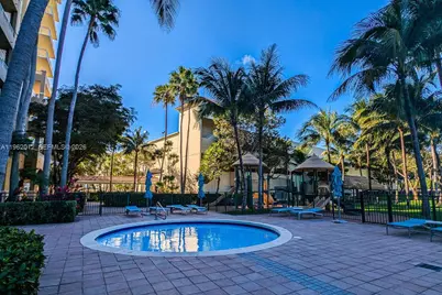 19501 W Country Club Dr #2513, Aventura, FL 33180 - Photo 16